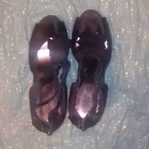 Black heels used